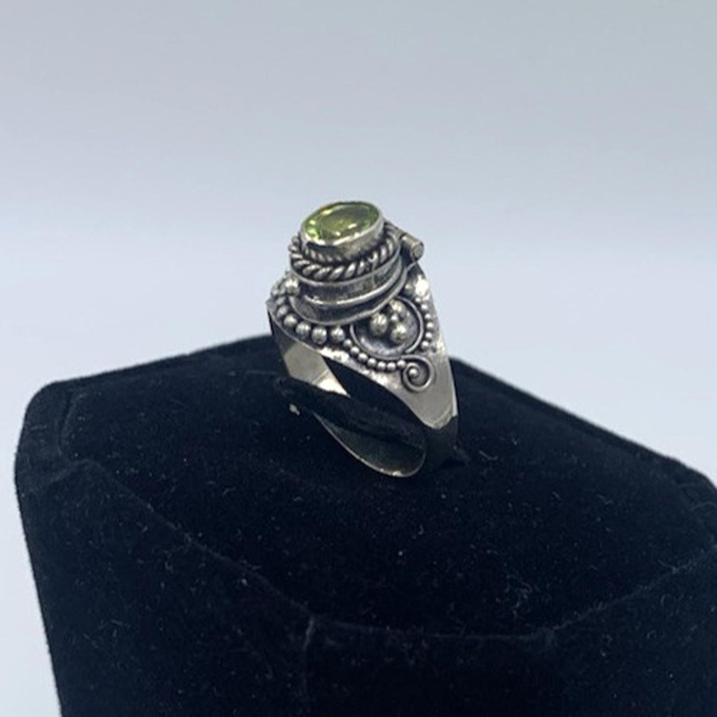 Vintage Aer Deco Style Peridot Poison Pill Box Hinged Sterling Silver Ring 6.75
