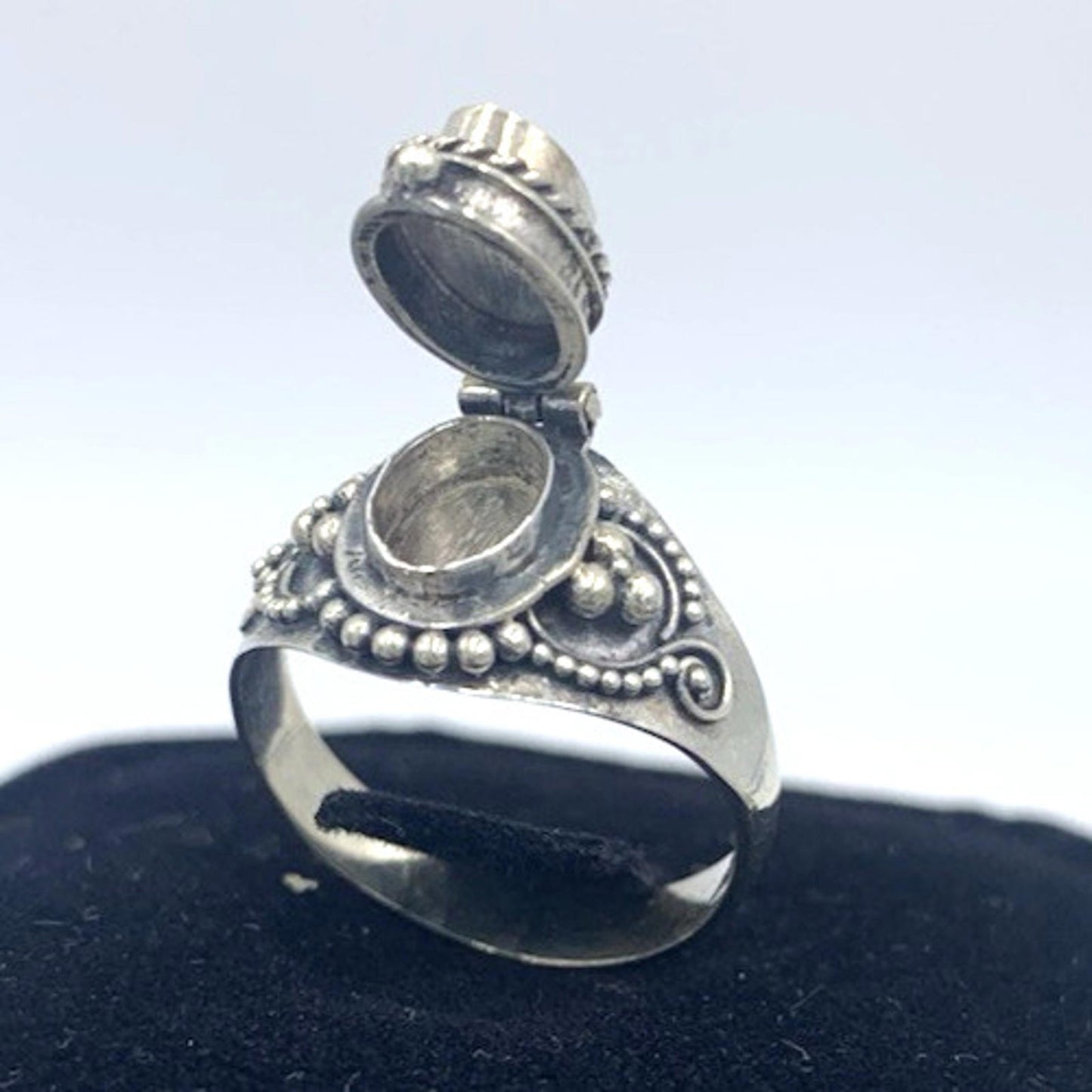 Vintage Aer Deco Style Peridot Poison Pill Box Hinged Sterling Silver Ring 6.75