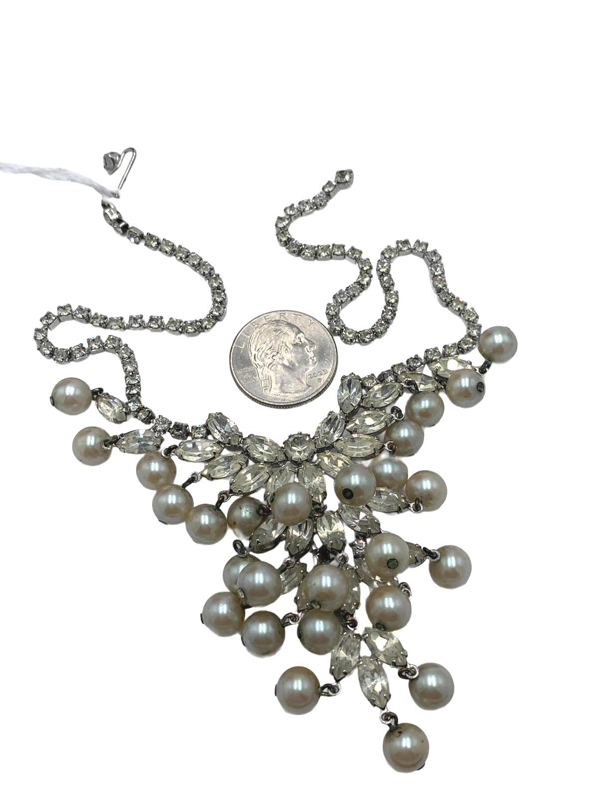 Unsigned Silvertone White Rhinestone & Faux Pearl Ornate 15" Necklace