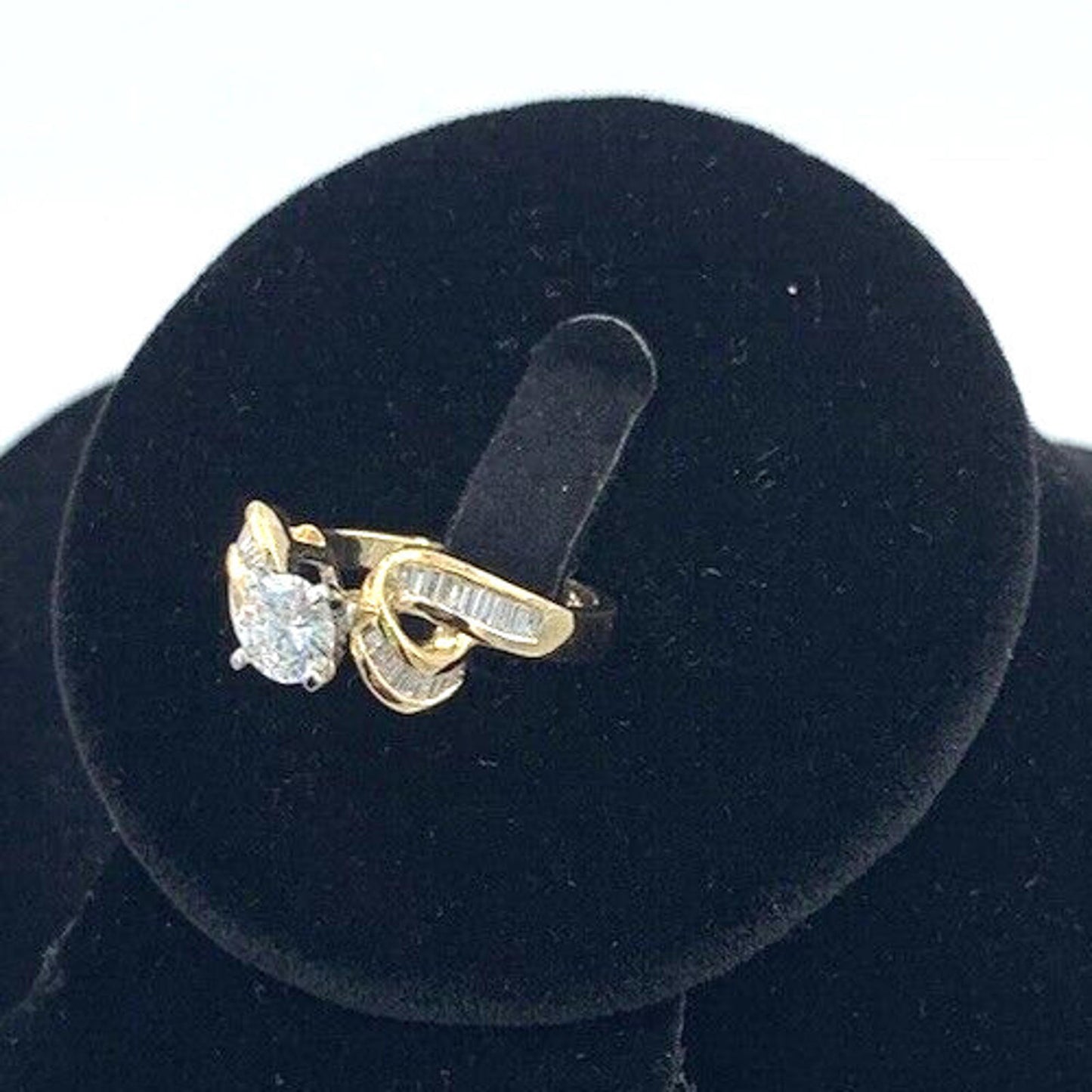 $4800 ESTATE SALE over 1 kt TW 14Kt Yellow Gold VS2-F Diamond Engagement Ring