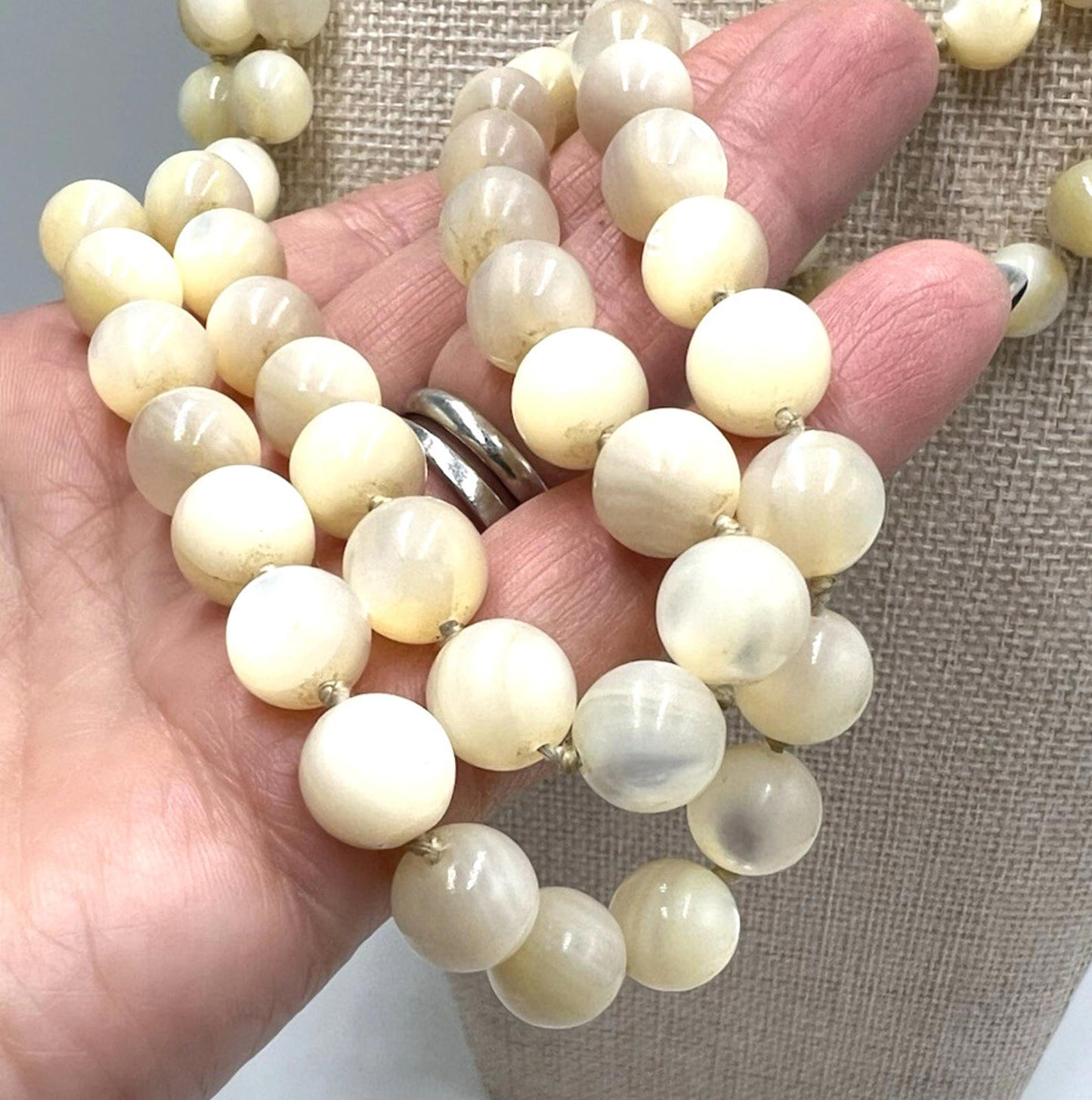 Vintage Balamuti MOP Cameo Brooch/pin/Clasp/Pendant Hand Knotted Beaded Necklace