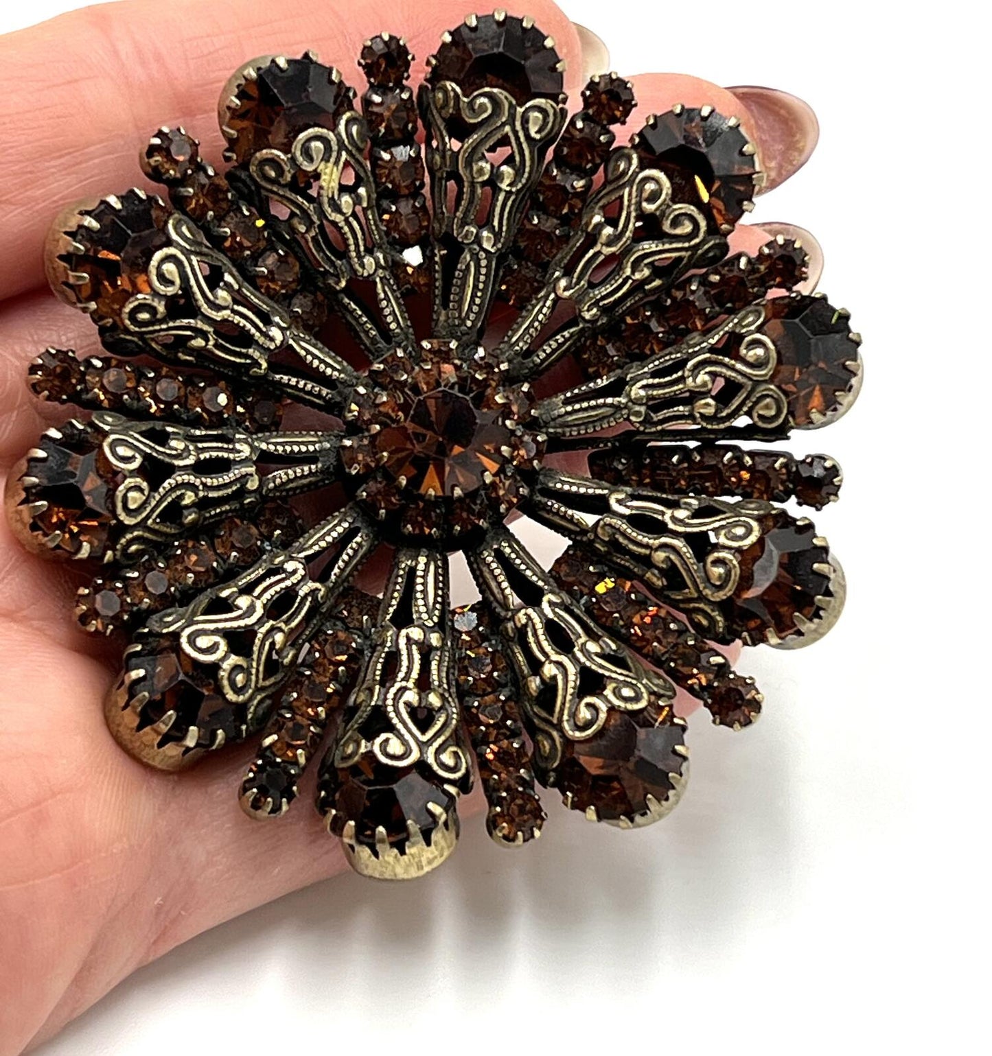 Unsigned Vendome Goldtone Copper Rhinestone Radial/Sunburst Filigree Brooch