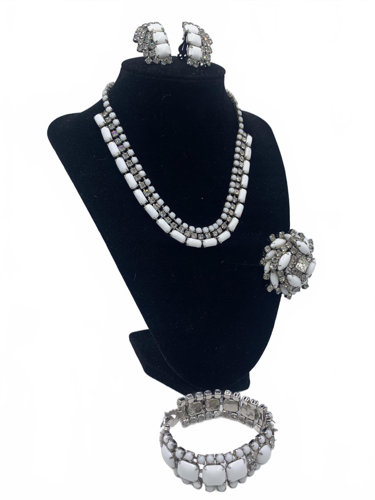 Silvertone Milk glass Parure 4-pc Set (necklace, bracelet, earrings, brooch)