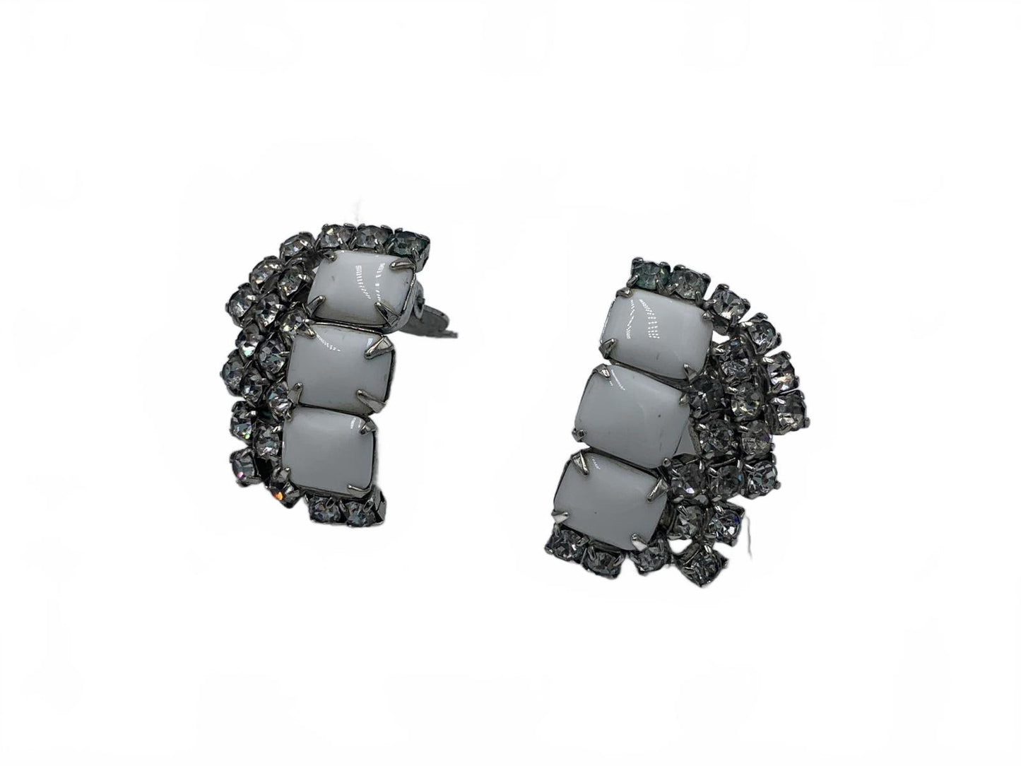 Silvertone Milk glass Parure 4-pc Set (necklace, bracelet, earrings, brooch)