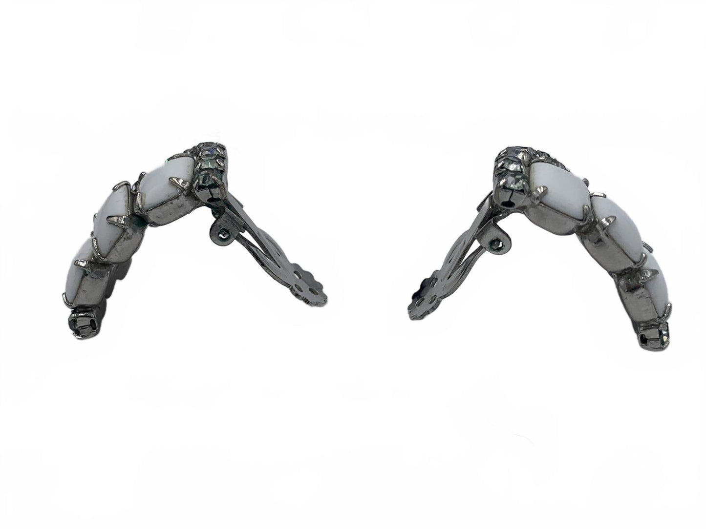 Silvertone Milk glass Parure 4-pc Set (necklace, bracelet, earrings, brooch)