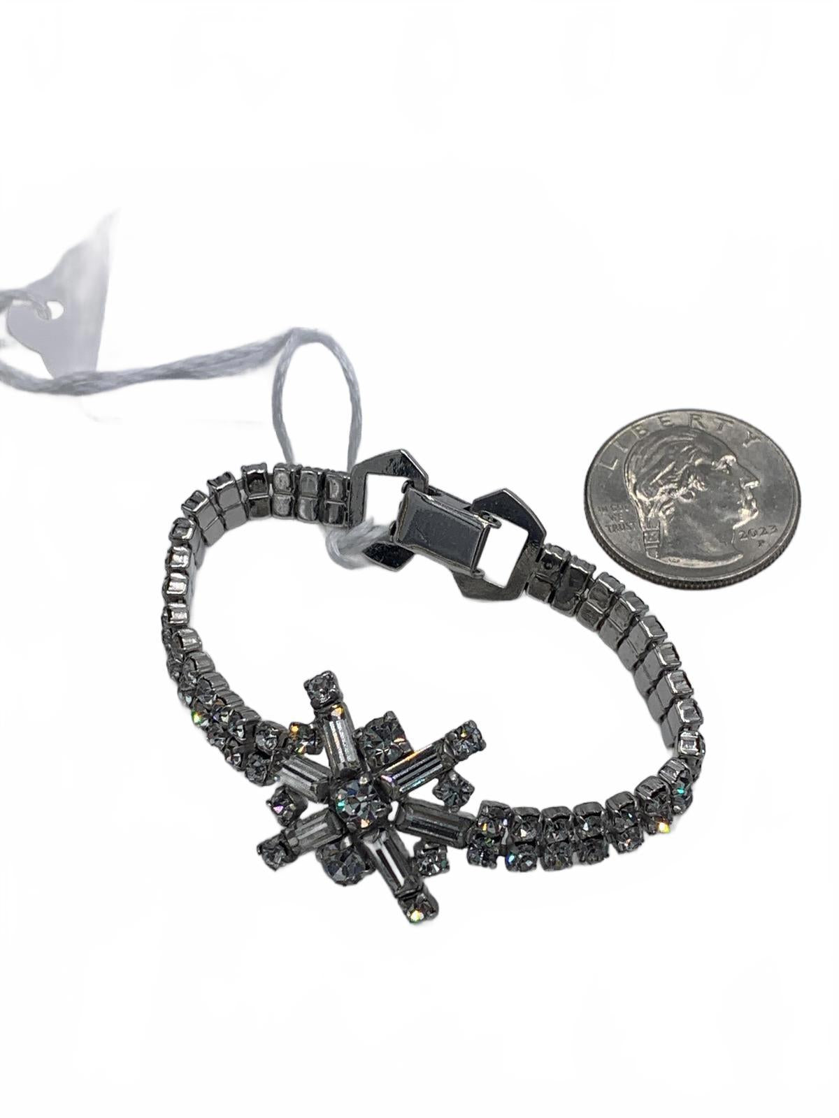 Unsigned Silvertone Rhinestone Art deco style size 6" CJ Bracelet