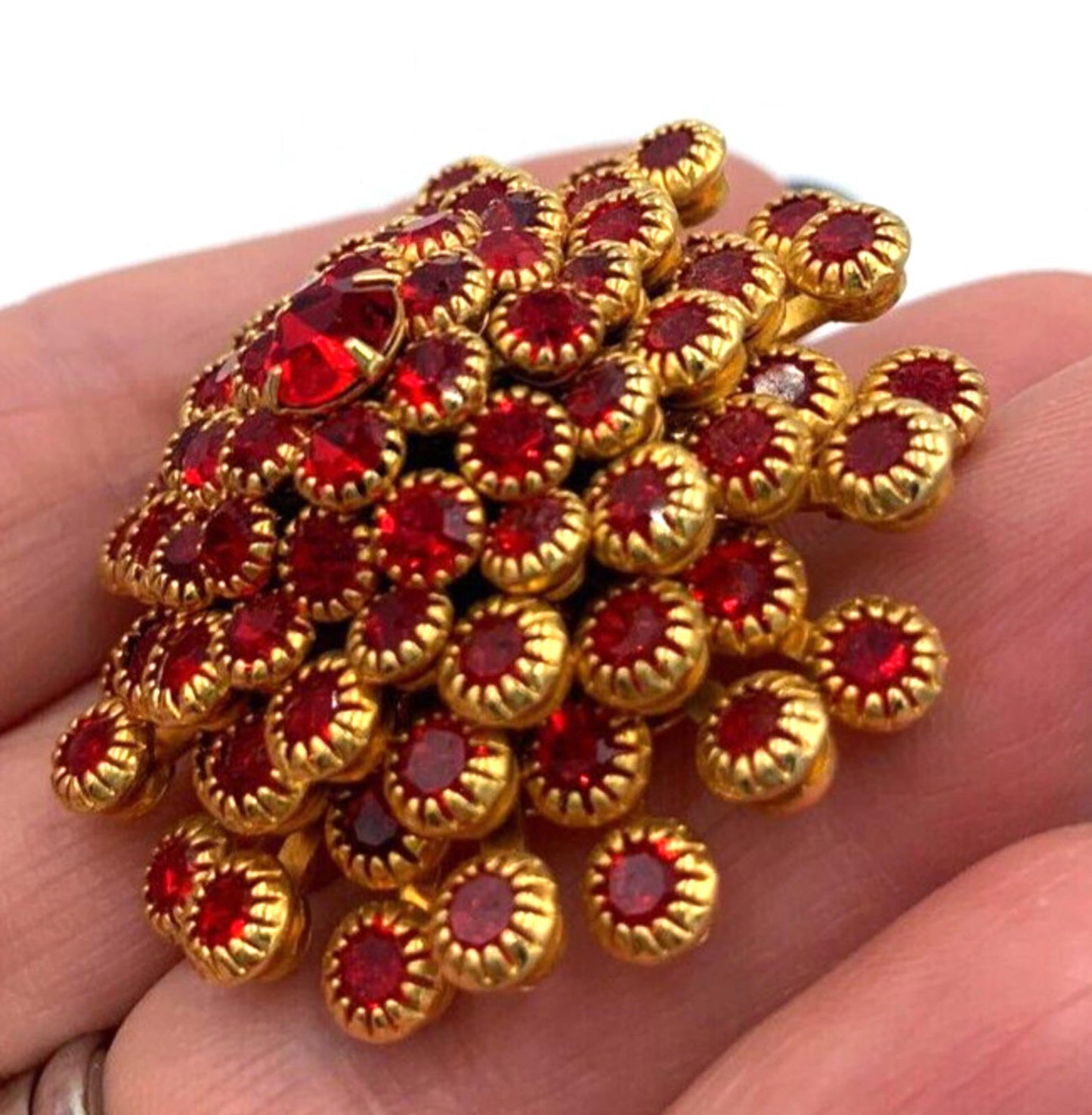 Vintage Judy Lee Clustered Dome Ruby Red Rhinestone Gold Tone Demi Parure Signed