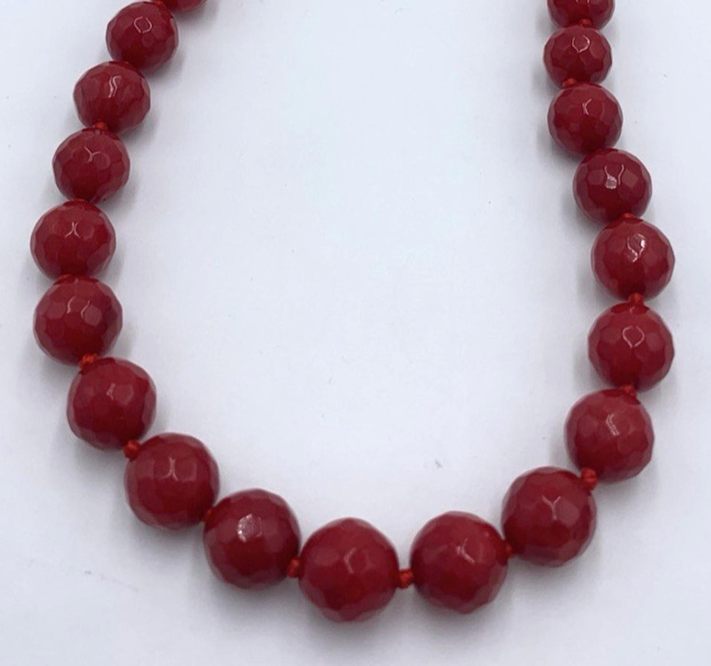 NWOT Lucas Lameth LUC Necklace Red Faceted Agate Sterling Silver Knotted Beaded