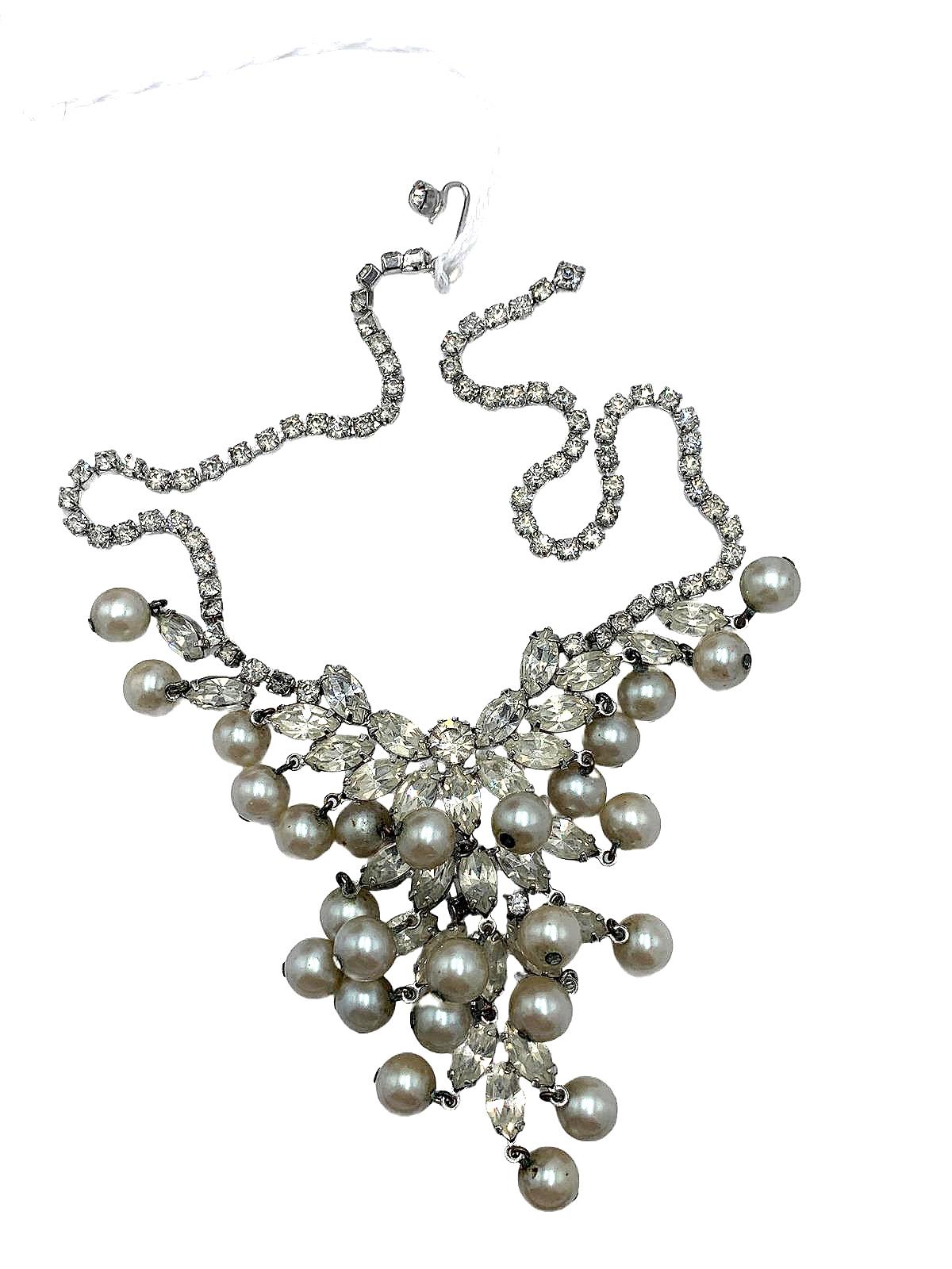 Unsigned Silvertone White Rhinestone & Faux Pearl Ornate 15" Necklace