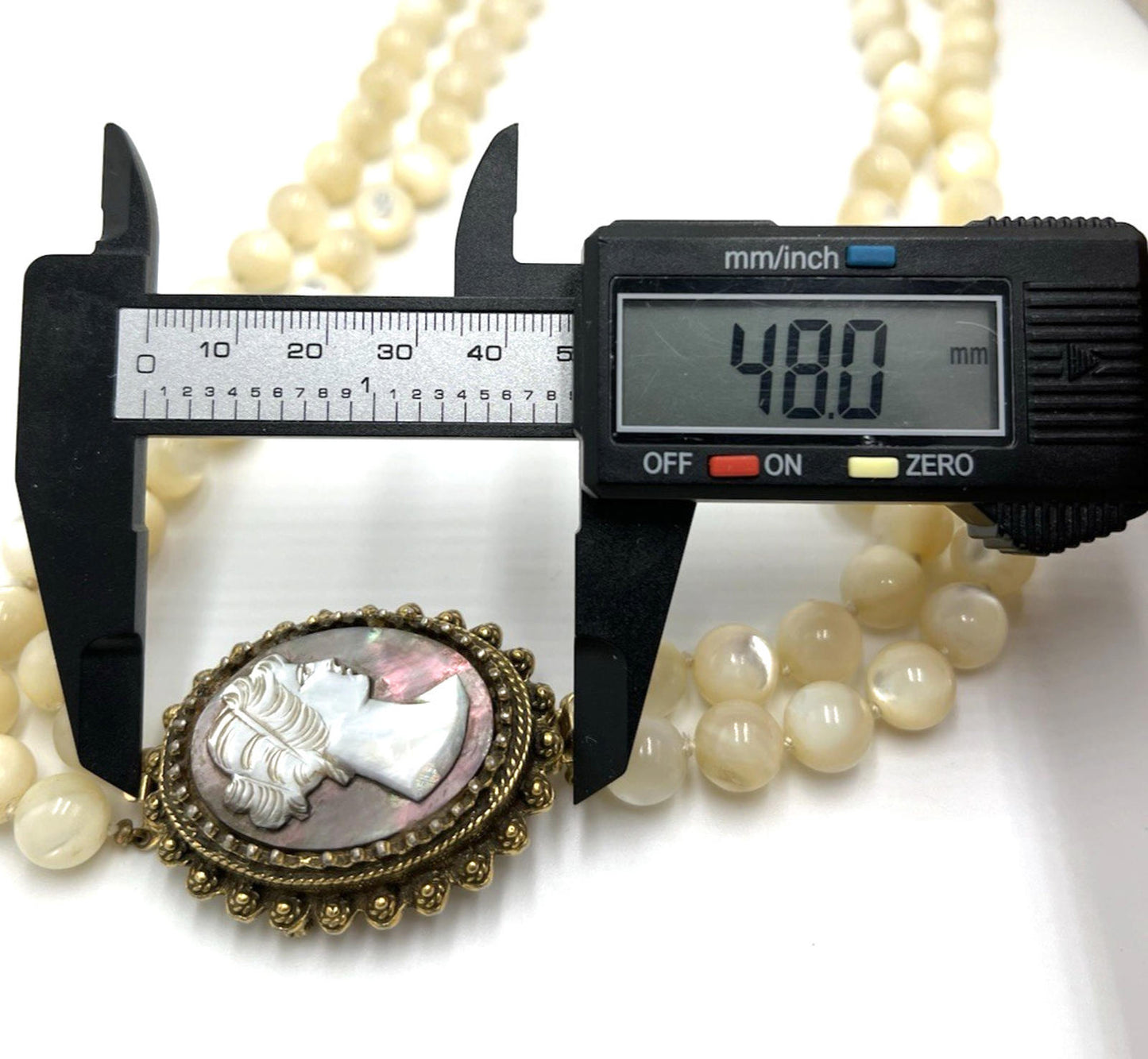 Vintage Balamuti MOP Cameo Brooch/pin/Clasp/Pendant Hand Knotted Beaded Necklace